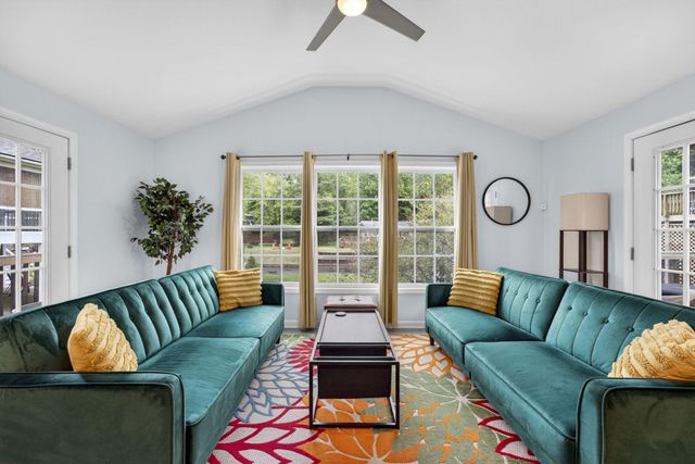 102 CONFEDERATE CIR, Locust Grove, VA 22508