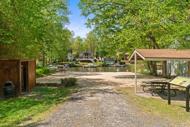 102 CONFEDERATE CIR, Locust Grove, VA 22508