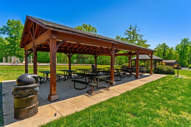 102 CONFEDERATE CIR, Locust Grove, VA 22508