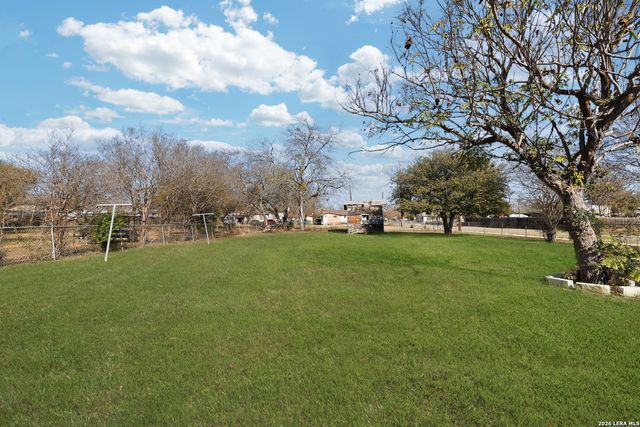 739 Bernard, San Antonio, TX 78221