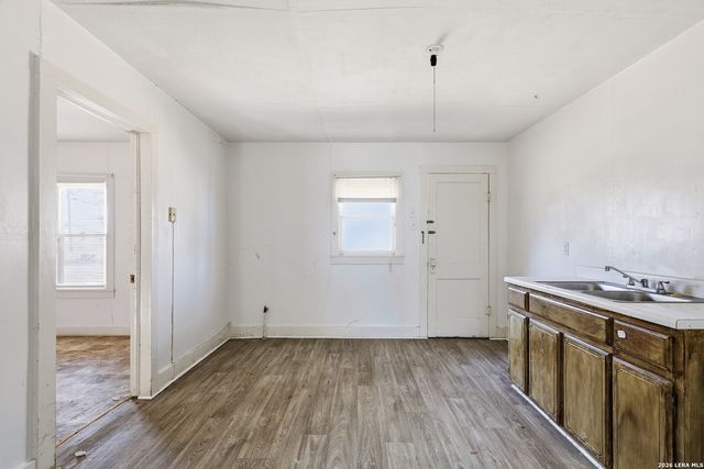 739 Bernard, San Antonio, TX 78221