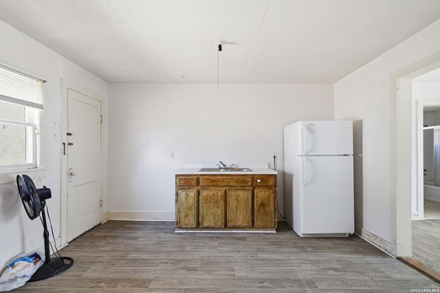 739 Bernard, San Antonio, TX 78221