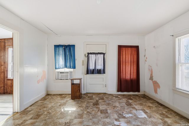 739 Bernard, San Antonio, TX 78221