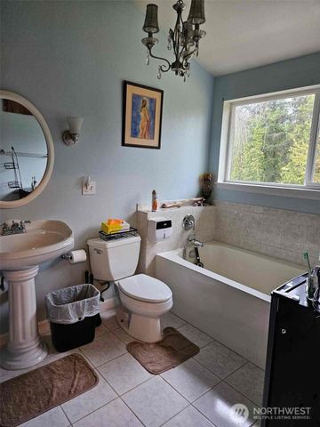 490 N Schoolhouse Hill Rd, Hoodsport, WA 98548