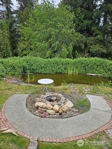 490 N Schoolhouse Hill Rd, Hoodsport, WA 98548