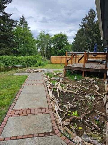 490 N Schoolhouse Hill Rd, Hoodsport, WA 98548