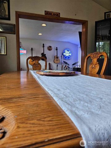 490 N Schoolhouse Hill Rd, Hoodsport, WA 98548