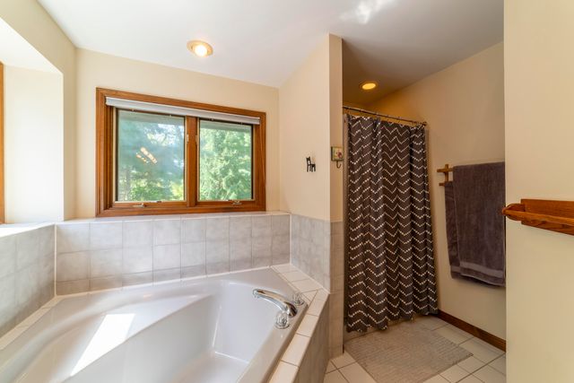 131 Beverly Drive, Chesterton, IN 46304
