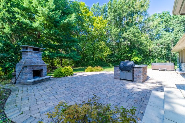 131 Beverly Drive, Chesterton, IN 46304