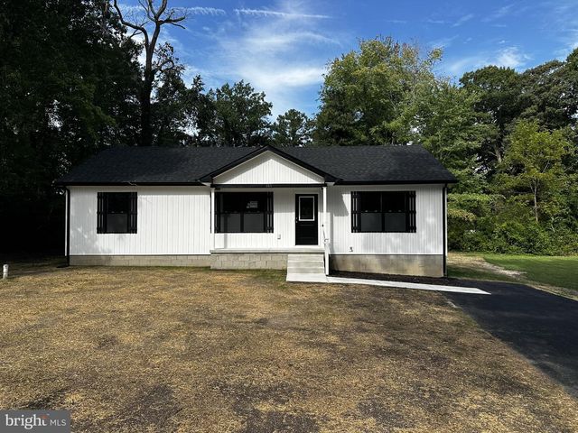 151 W LAKE DR, Milton, DE 19968