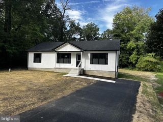 151 W LAKE DR, Milton, DE 19968