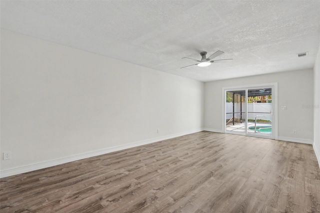 8170 22ND AVENUE N, St Petersburg, FL 33710