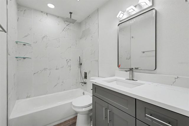 8170 22ND AVENUE N, St Petersburg, FL 33710