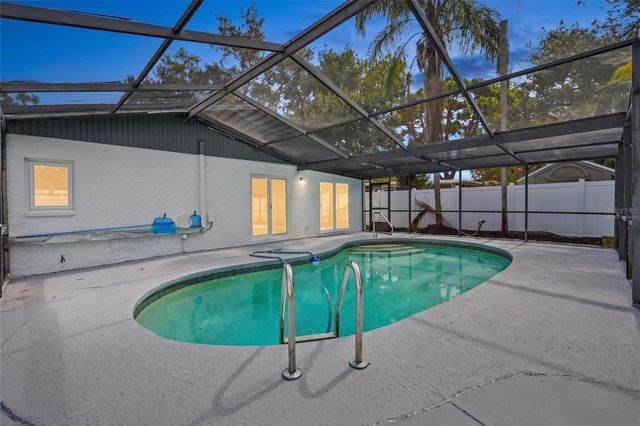 8170 22ND AVENUE N, St Petersburg, FL 33710