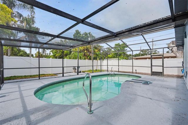 8170 22ND AVENUE N, St Petersburg, FL 33710