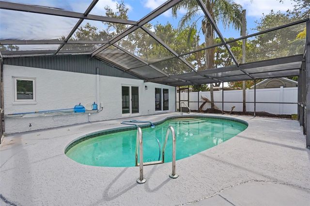 8170 22ND AVENUE N, St Petersburg, FL 33710