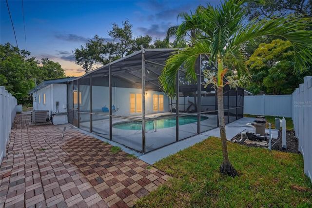 8170 22ND AVENUE N, St Petersburg, FL 33710