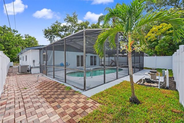 8170 22ND AVENUE N, St Petersburg, FL 33710