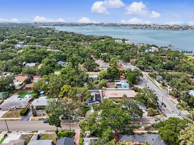 8170 22ND AVENUE N, St Petersburg, FL 33710