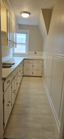 125 Vernon Street C, Worcester, MA 01610