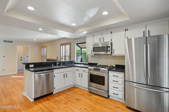 3831 Cottonwood Grove Trail, Calabasas, CA 91301