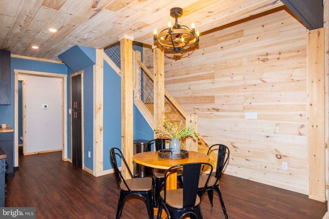 18184 CRAWFORD LN, Gordonsville, VA 22942