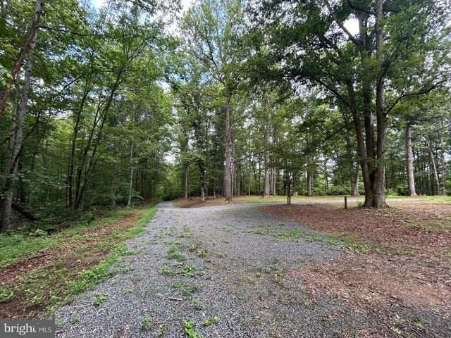 18184 CRAWFORD LN, Gordonsville, VA 22942