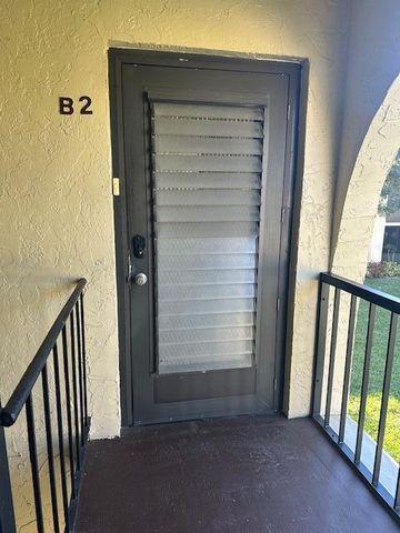 3625 La Aires Court B2, Greenacres, FL 33463