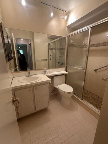 3625 La Aires Court B2, Greenacres, FL 33463