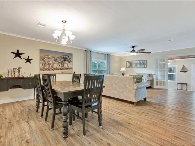 683 Water View Drive, Livingston, TX 77351