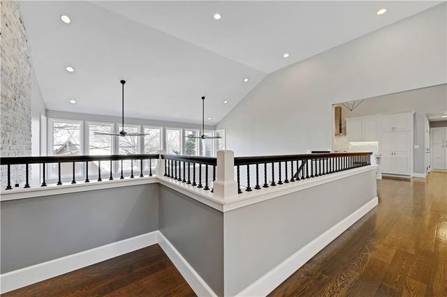 11021 Buena Vista Street, Leawood, KS 66211