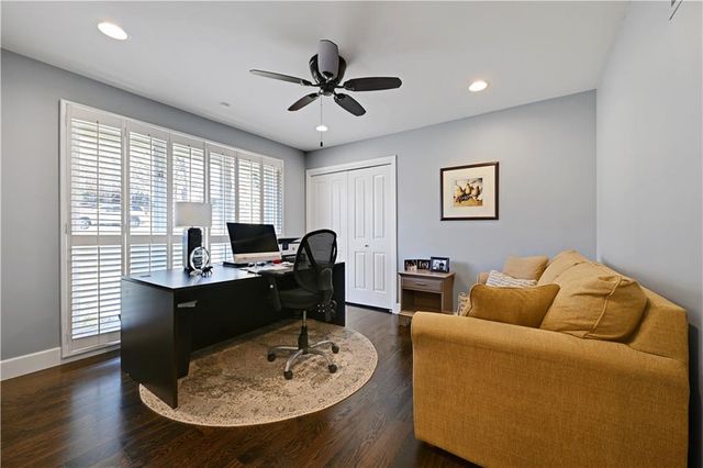 11021 Buena Vista Street, Leawood, KS 66211