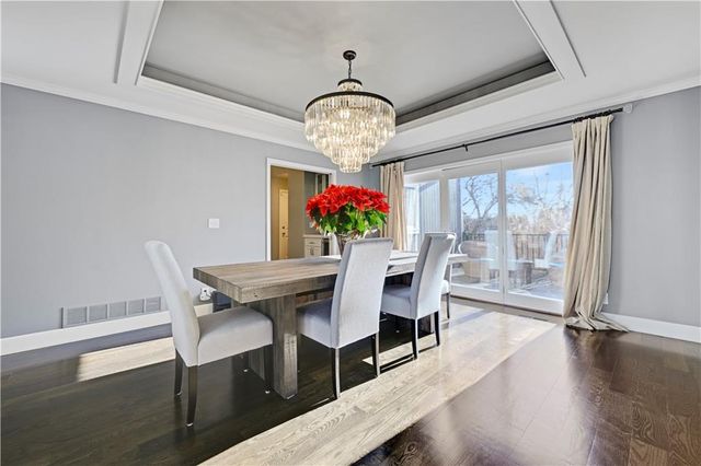 11021 Buena Vista Street, Leawood, KS 66211