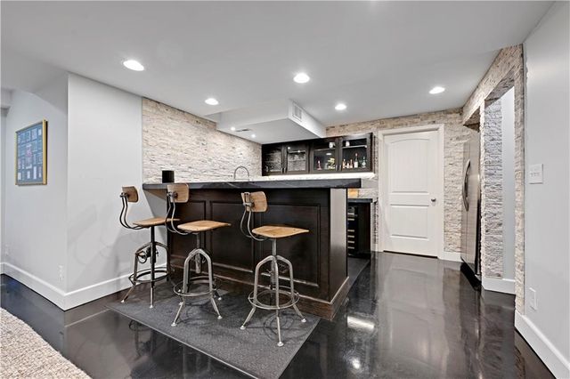 11021 Buena Vista Street, Leawood, KS 66211