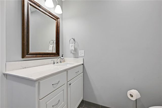 11021 Buena Vista Street, Leawood, KS 66211