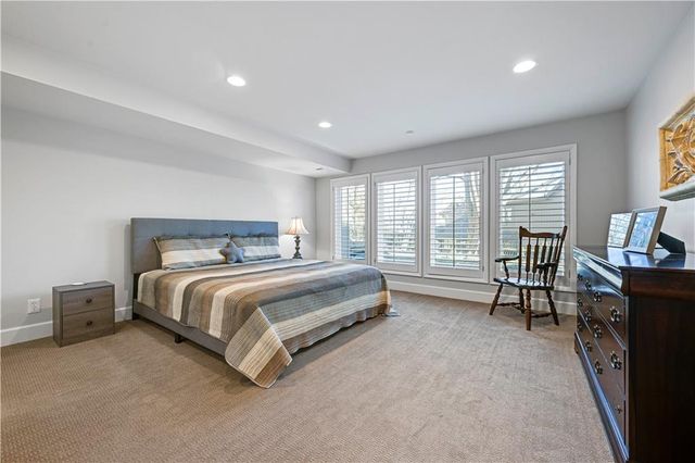 11021 Buena Vista Street, Leawood, KS 66211