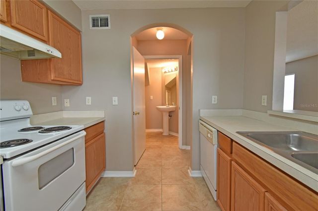 4077 DOLPHIN DRIVE, Tampa, FL 33617