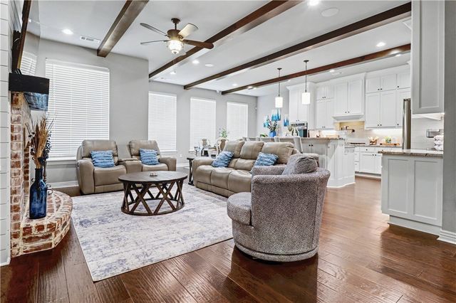 268 Via Taldo Street, Springdale, AR 72762