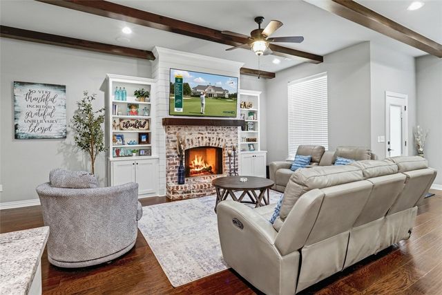 268 Via Taldo Street, Springdale, AR 72762