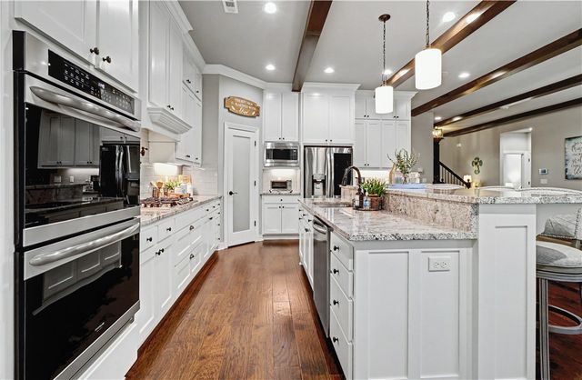 268 Via Taldo Street, Springdale, AR 72762