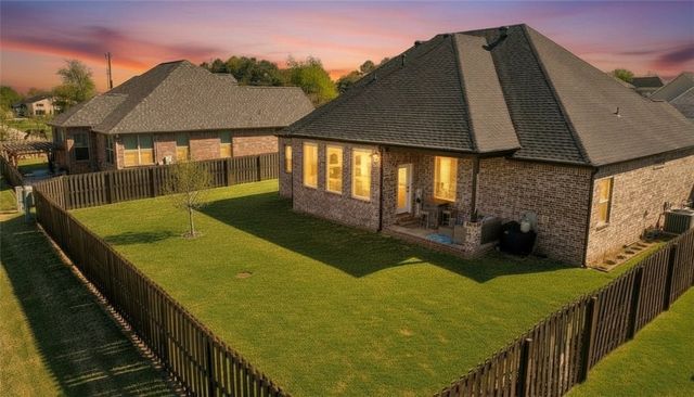 268 Via Taldo Street, Springdale, AR 72762