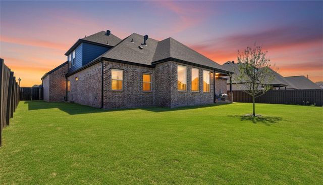 268 Via Taldo Street, Springdale, AR 72762