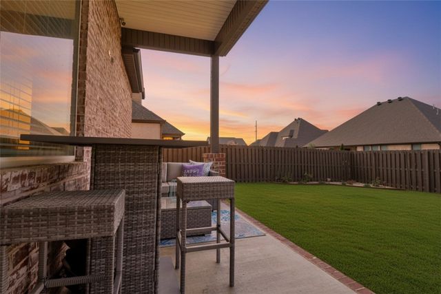 268 Via Taldo Street, Springdale, AR 72762
