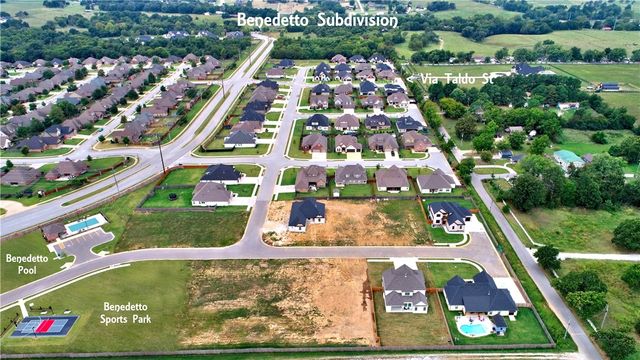 268 Via Taldo Street, Springdale, AR 72762