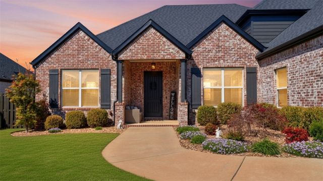 268 Via Taldo Street, Springdale, AR 72762