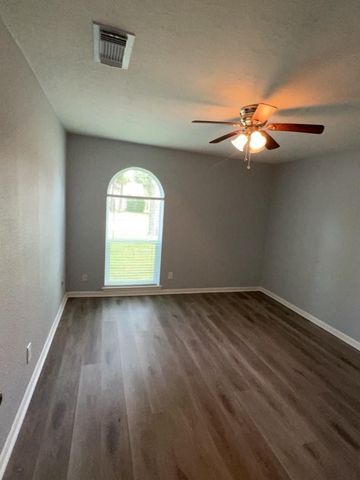 27226 Pyeatt Lane, Conroe, TX 77385