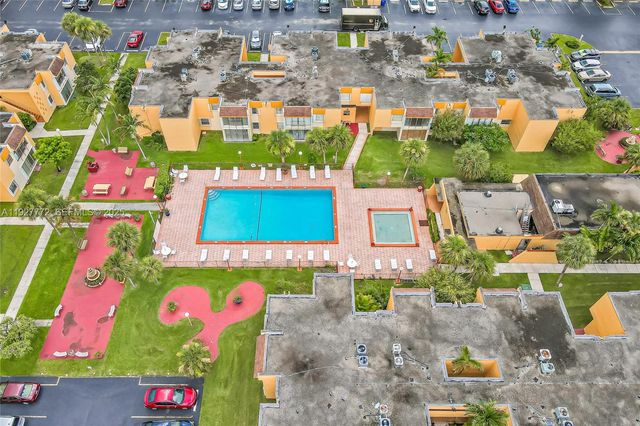 9311 SW 4th St 105B, Miami, FL 33174