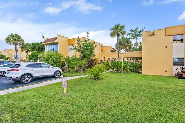 9311 SW 4th St 105B, Miami, FL 33174