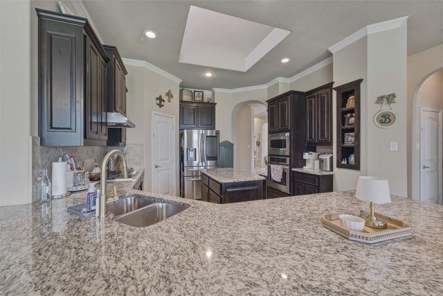 2955 Geneva Drive, Grand Prairie, TX 75054