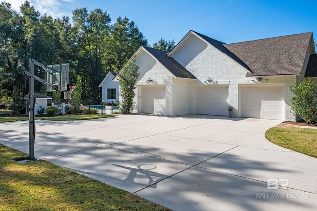 201 Flatwoods Drive, Fairhope, AL 36532
